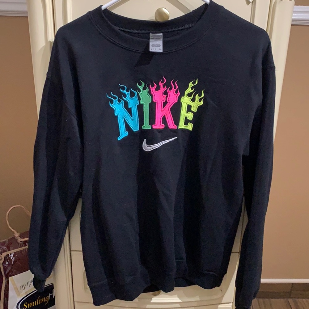 Trendy Embroidered NIKE Sweater